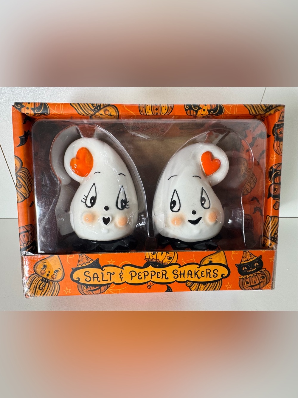Johanna Parker Orange Heart Ghost Salt & Pepper Shakers NIB